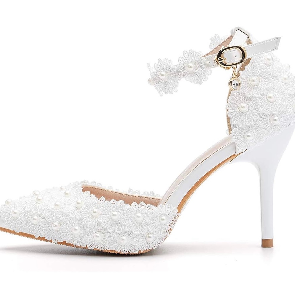 Elegant White Lace Women's Shoes Size 9